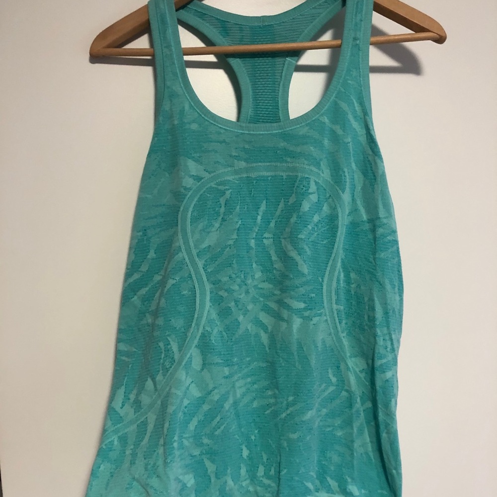 Lululemon tank top